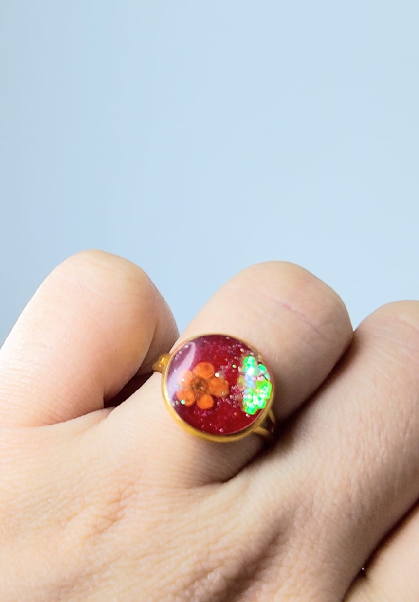 Gold Base Heart-Shaped Mehroon Resin Ring with Gold Flakes – Signature Artisan Design