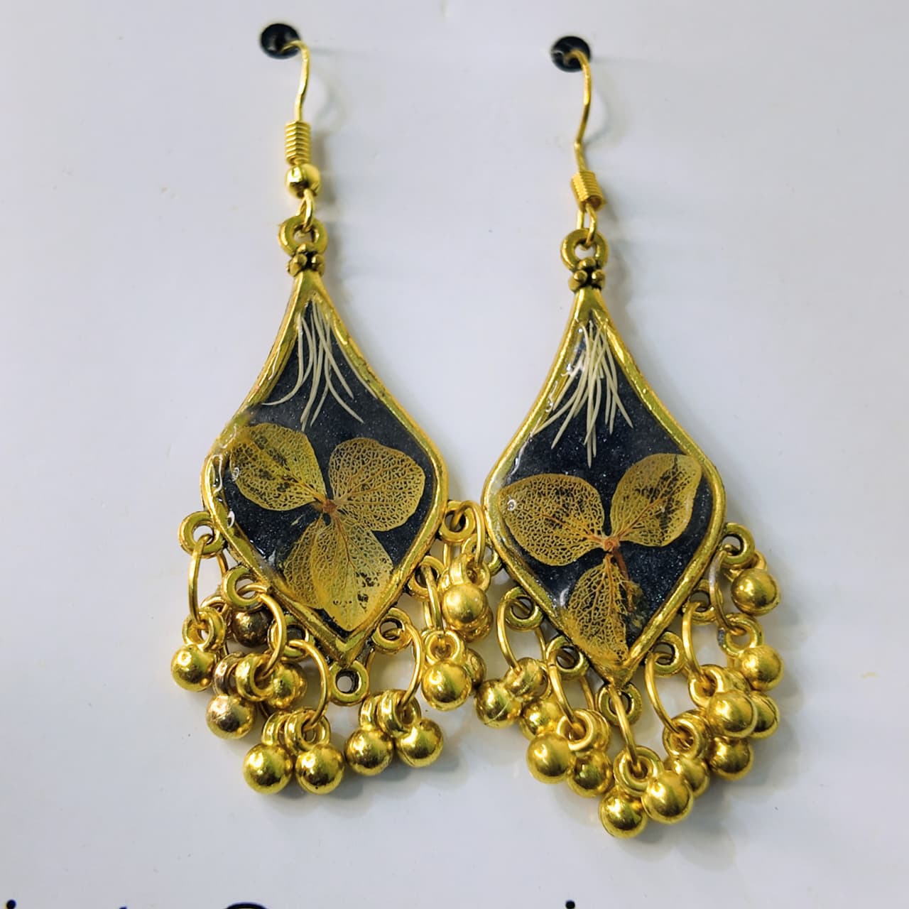 Gold & Black Resin Earrings with Peach Hydrangea & Gold Hangings – Signature Artisan Design